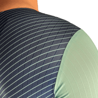 Apex Zeroエアロトライスーツ