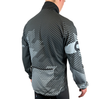 Techウィンドジャケット