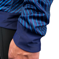 プルオーバーフーディー