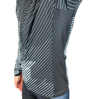 Techウィンドジャケット