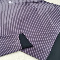 プルオーバーフーディー