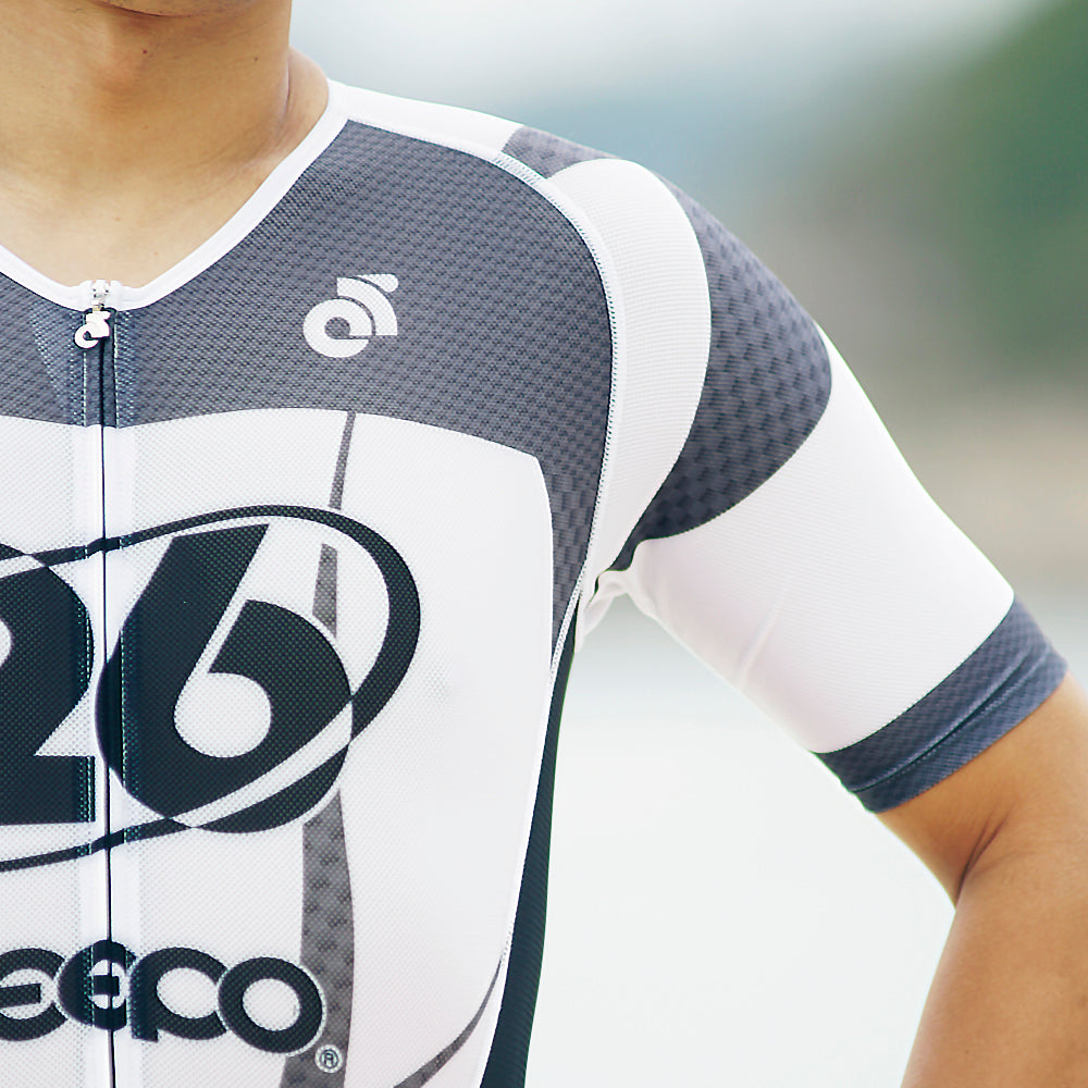 APEXエアロライトトライスーツ