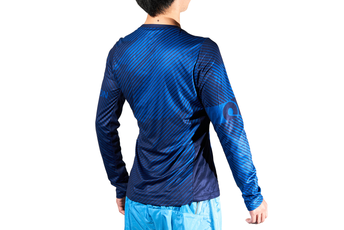 Tech長袖ラントップ